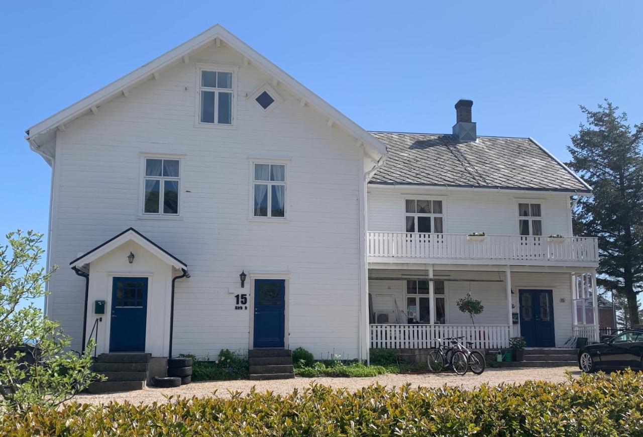 Angelas White House Stamsund Ngoại thất bức ảnh